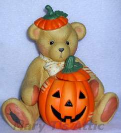 Bear Holding Pumpkin Nightlight